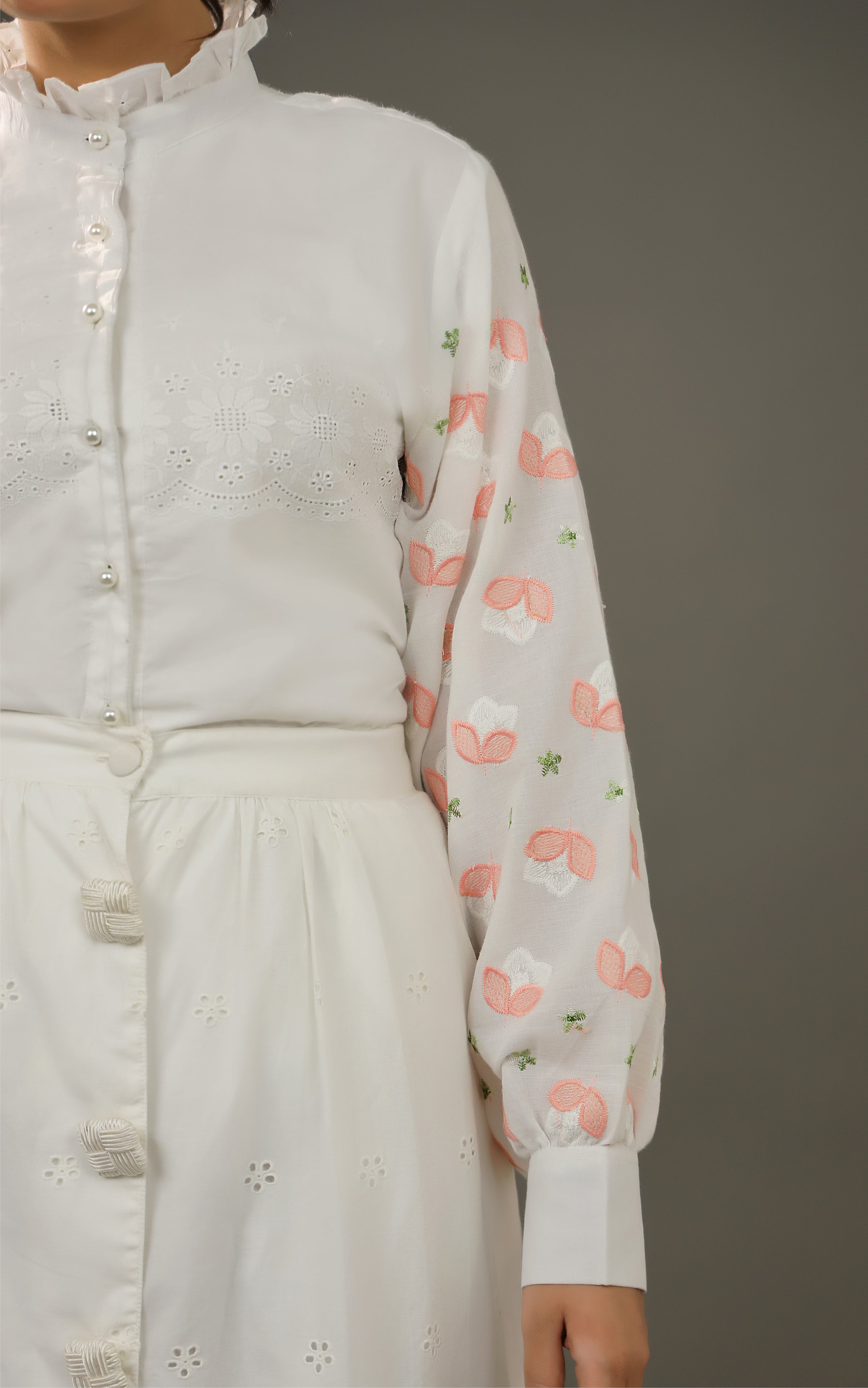 frill-collar-organic-cotton-top--close up-detail.jpg