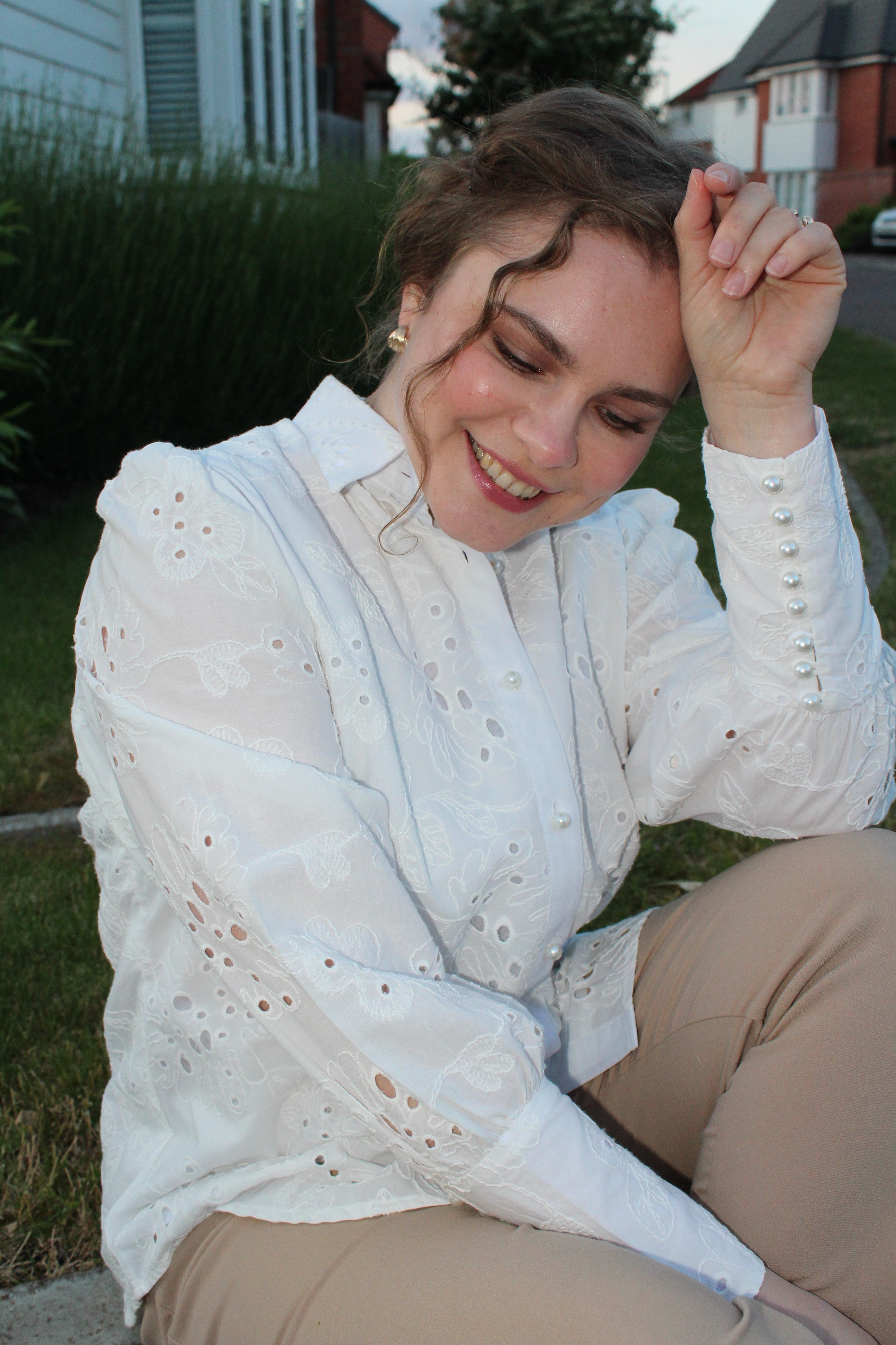  women’s breathable cotton blouse front view